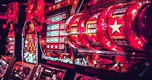 Red Tiger instant-play card game interface on ksoklub showing RTP and volatility info